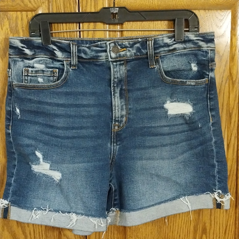 Zenana Women's Distressed Denim Jean Shorts Frayed Cuffs Size XL Medium Blue